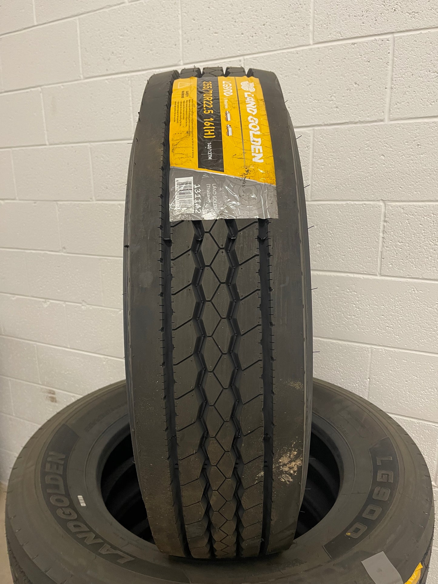 255/70R22.5
